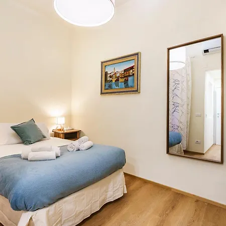 Leonardo Apartment *